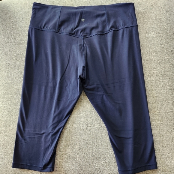 Athleta Ultra High Rise Elation Capri Legging Women Size 3X Navy Blue - Picture 4 of 4